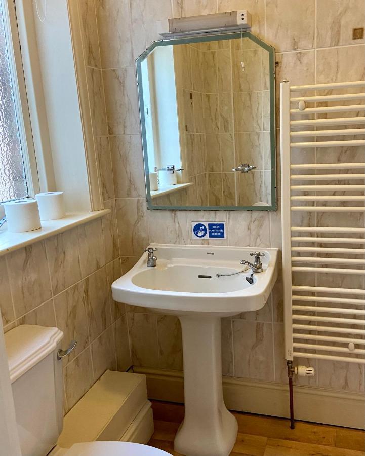 Riverbank House Матлок Екстериор снимка